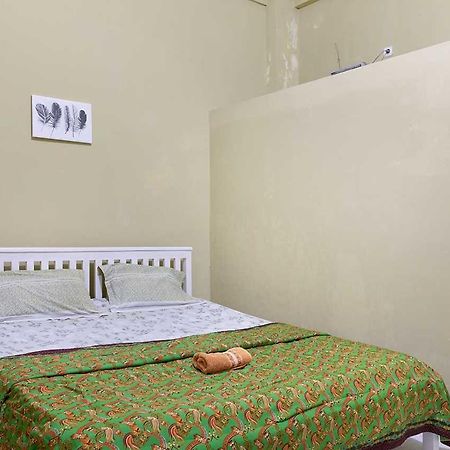Onong'S Homestay & Cafe Tomohon Exteriör bild